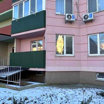 Продам двокімнатну квартиру на Сахарова