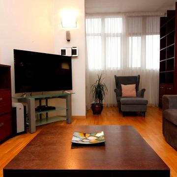 Здається 4-кім. квартира вул. Дмитрівська 13-А Шевченковский р-н.