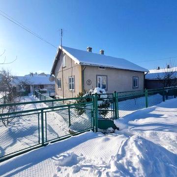 продається приватний будинок в місті Радехів