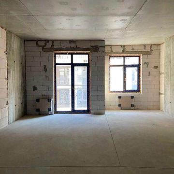 Центр міста - 1к квартира, с балконом - 1 650 у.е. за метр ЖК Аполлон на Карантинной