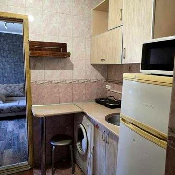 В продаже 1 комнатная гостинка.Харьковских Дивизий