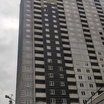 ЖК Деснянський.Електротехнична 43. 72 м2. 61000$.Підходить під є оселю ЖК Деснянський