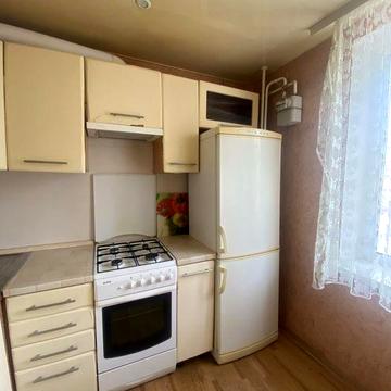 2 х кімнатна Квартира.278 квартал. Район маг. хата Ламіната.