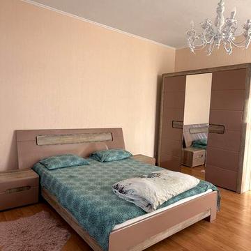 Здається 3  к кв, вул. Вокзальна, центр,