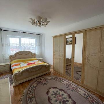 Оренда 3х кімнатна квартири Центр