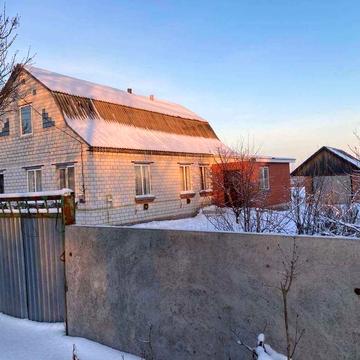 Власний будинок в хорошому стані