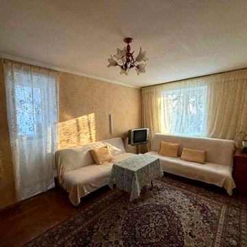 Продам двокімнатну квартиру