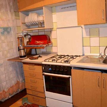 Сдам 2 х ком кв ул Милютенко  метро Лесная Черниговская  Лесной массив