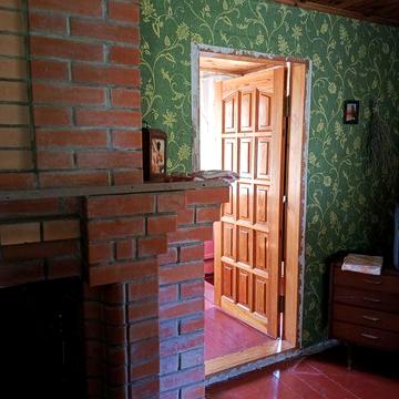 Продаж дачі з каміном ,гаражем та альтанкою