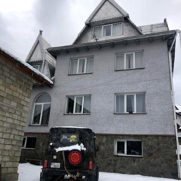 Здається в оренду будинок центр Яремча ! Довгостроково!