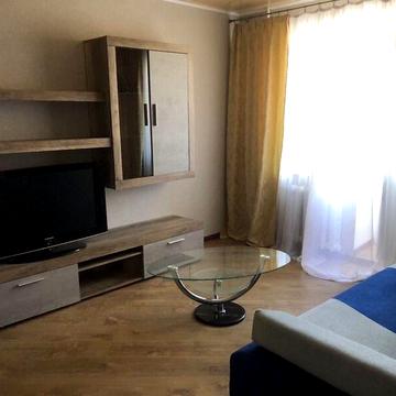 Довгострокова оренда 2к Квартира Космонавтів проспект