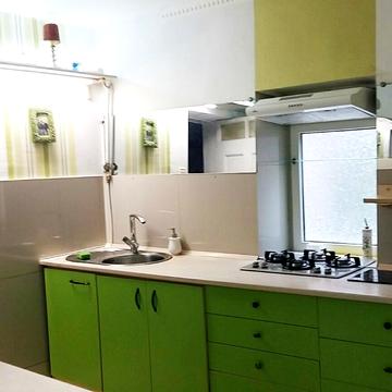 Базарна вул., 33