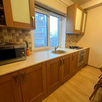 Класна 3 к оренда Лук.янівка метро 10хв є тепло вода Білоруська 17-В