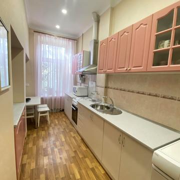 Велика Васильківська вул. (Червоноармійська), 106