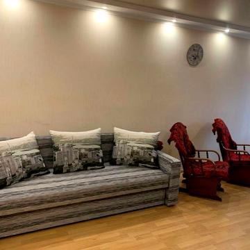 1к по вул.Джохара Дудаєва (Іскрівська) 2.  пл.Космонавтів