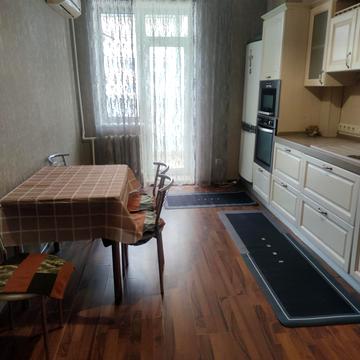 Євгена Чикаленка вул., 59и