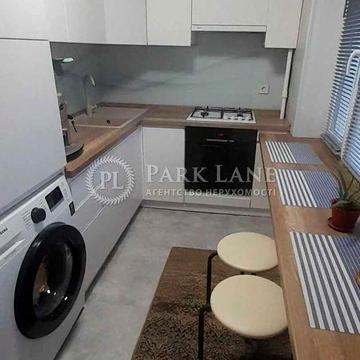 ГАЗ  3-кімнатна квартира з ремонтом Куренівка Кирилівська 131