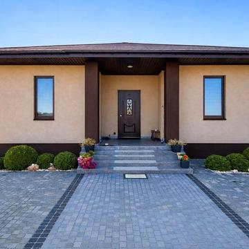 Продається сучасний будинок з ремонтом