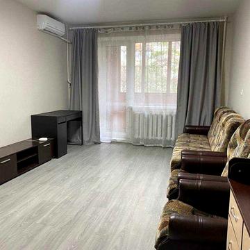 1кім.41м2 Урлівська1/8 (Княжий Затон)метро Позняки,Осокорки Газ,1й/9