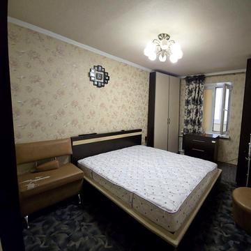 Дмитра Яворницького просп. (Карла Маркса), 2