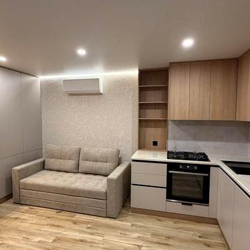 Продається стильна квартира район Дружба.