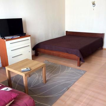 Лєскова вул., 6