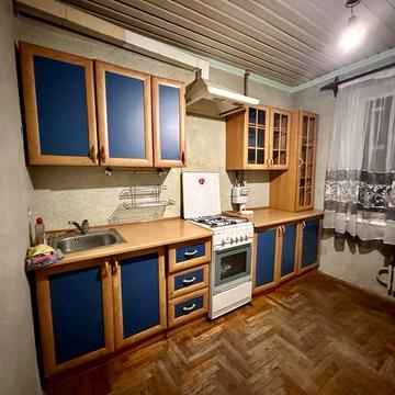 Продаж 1 км квартири вул. Курбаса