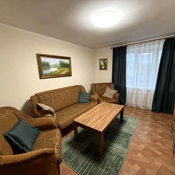 Оренда гарної двокімнатної квартири в БОСах