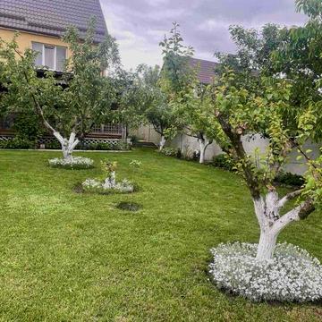 Продаж будинку з терасою та гаражем с.Володарка