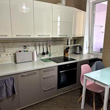 Продаю свою квартиру,  м. Академмістечко Олевська 5 ЖК Сосновий Бір