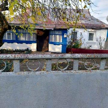 Будинок в селі з власним виходом до річки