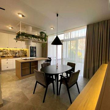 Покровська вул.