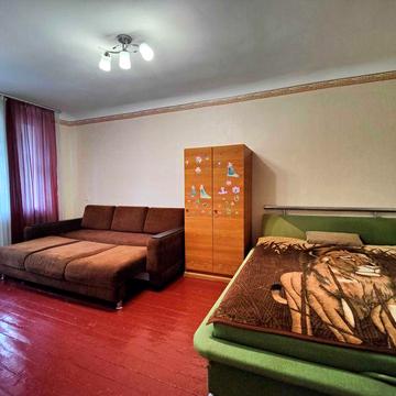 Дуже тепла 1-но кімнатна квартира на залізничному вокзалі