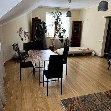 Оренда 3 -ох кімнатної квартити Янева