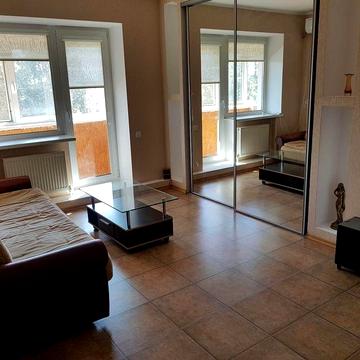 ВЛАСНИК! 2к кв. з АВТОНОМНИМ газ. опаленням у центрі (пр-т Шевченка)