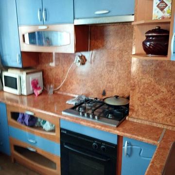 Сдам 2х к.кв  4й  Таврический   10 этаж  только для семьи без животных