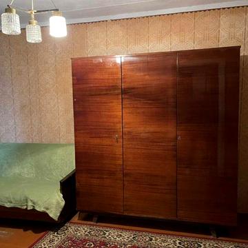 Срочно продам однокомнатную квартиру в центре Запорожья