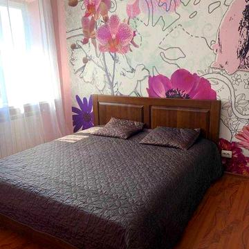 Здається трьохкімнатна квартира.Центр. АО, любий термін,для ЗСУ3/5людй