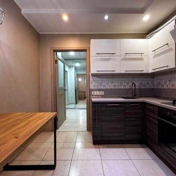 Продам 2к квартиру 55м2 Победа 6. Проспект Героев
