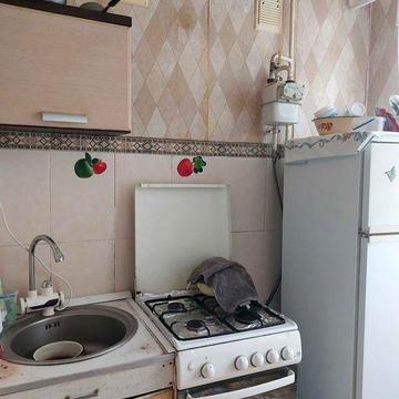 Продам 2х-кімнатну квакртиру на Даманському.