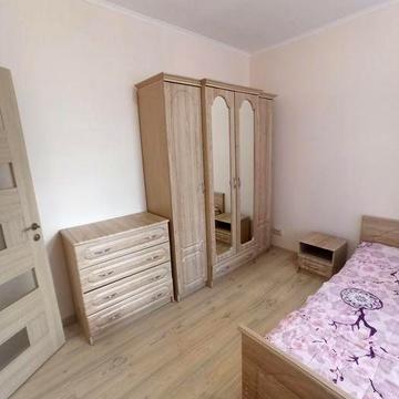 Оренда 2 кімнатної квартири, а районі Метро