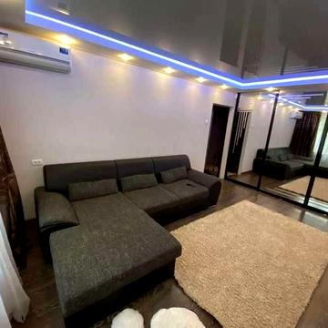 Сдам 2 комнатную квартиру на ж/м Парус , д.2