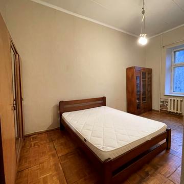 Ділова вул. (Димитрова), 11