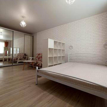 Ярослава Баїса вул. (Володимира Висоцького), 21