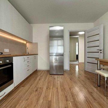 Продаж 1 - кімнатної квартири в р-н Академічному