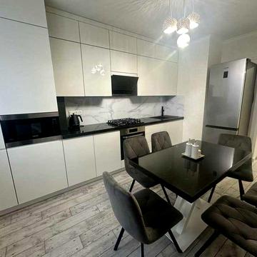 Продаж 2 кім квартири 72 м2 3/9 Індив опал Новобуд Розсошенці №19220