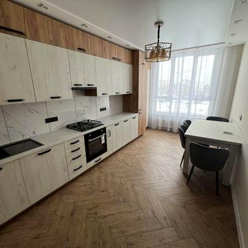 Довготривала оренда 2-х кімнатної квартири по вул. Героїв Крут