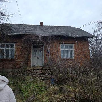 Продаб будиеок цегляний багато землі!