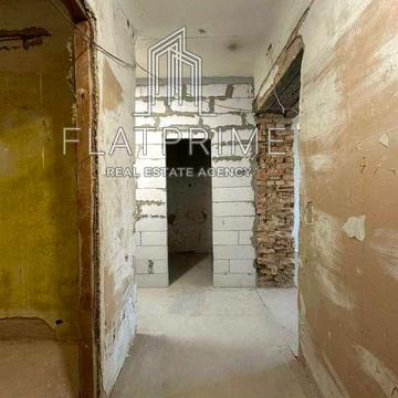 Продаж 4-х кімнатної квартири бульвар Лесі УКраїнки 8 СТАЛІНКА