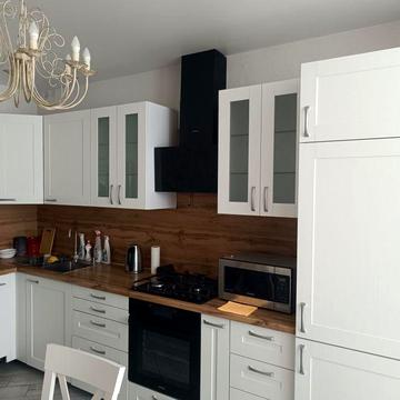 Оредна 2 кімнатної квартири Озерна Агора